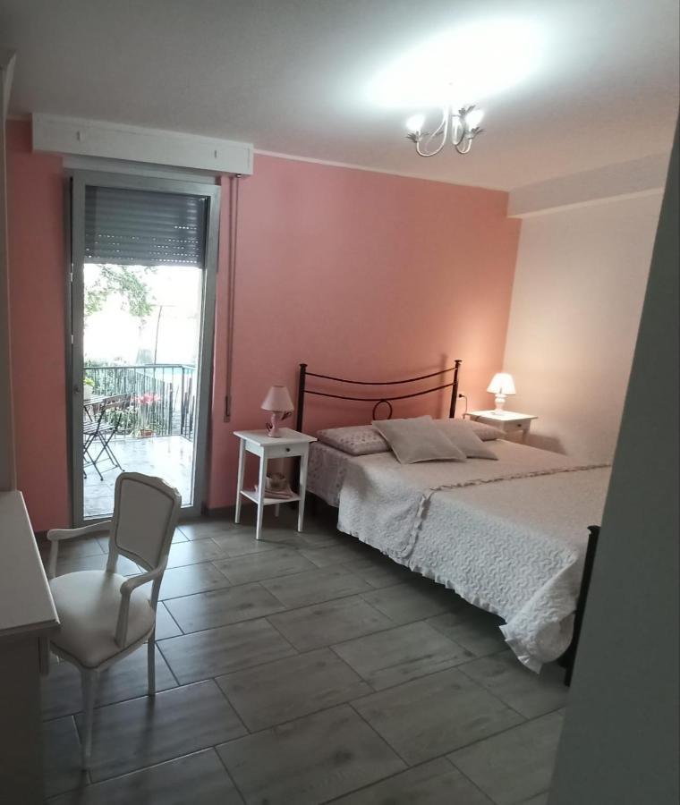 Bed&Breakfast Villa Nora Куарту-Сант'Элена Экстерьер фото
