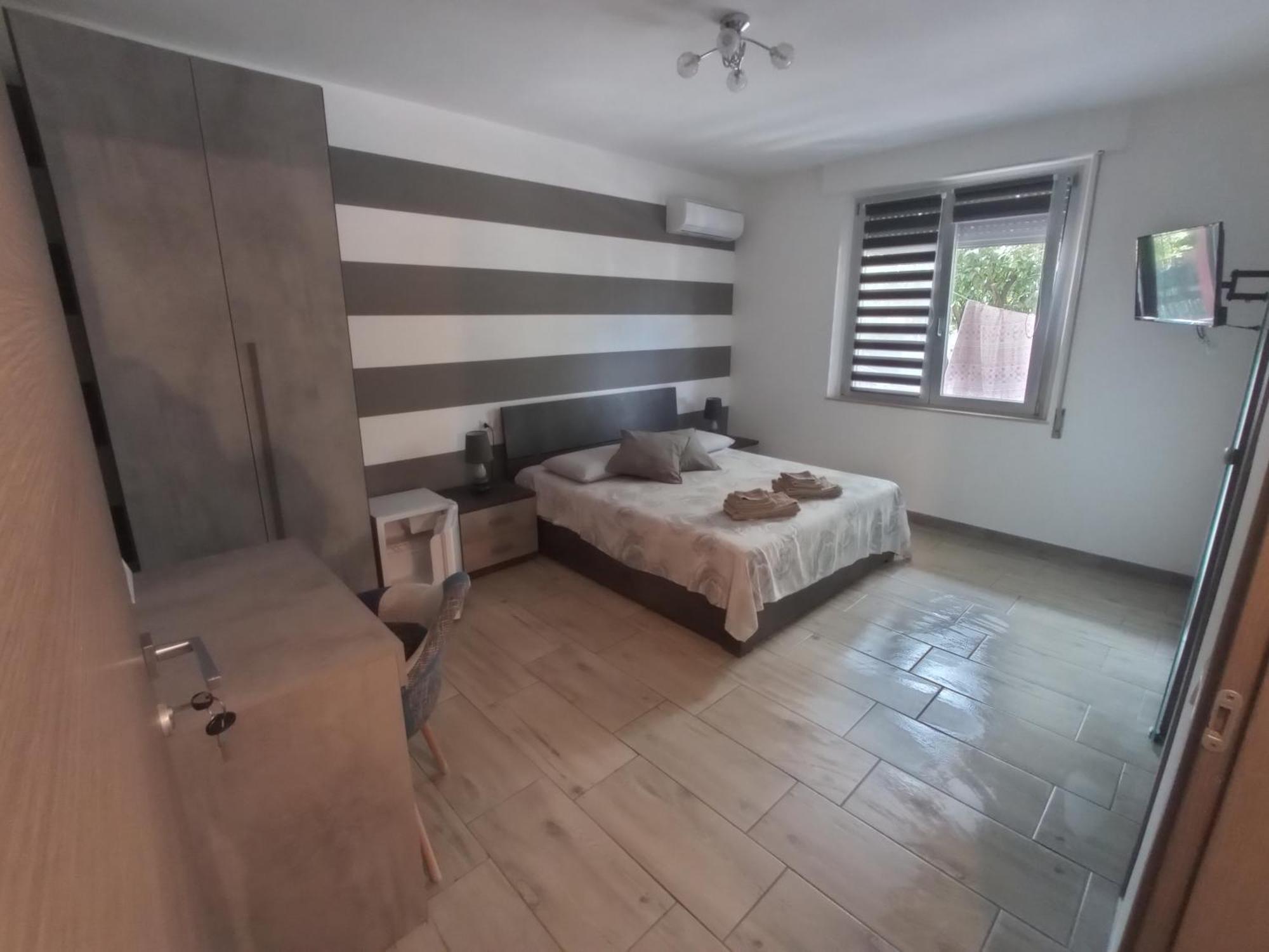 Bed&Breakfast Villa Nora Куарту-Сант'Элена Экстерьер фото
