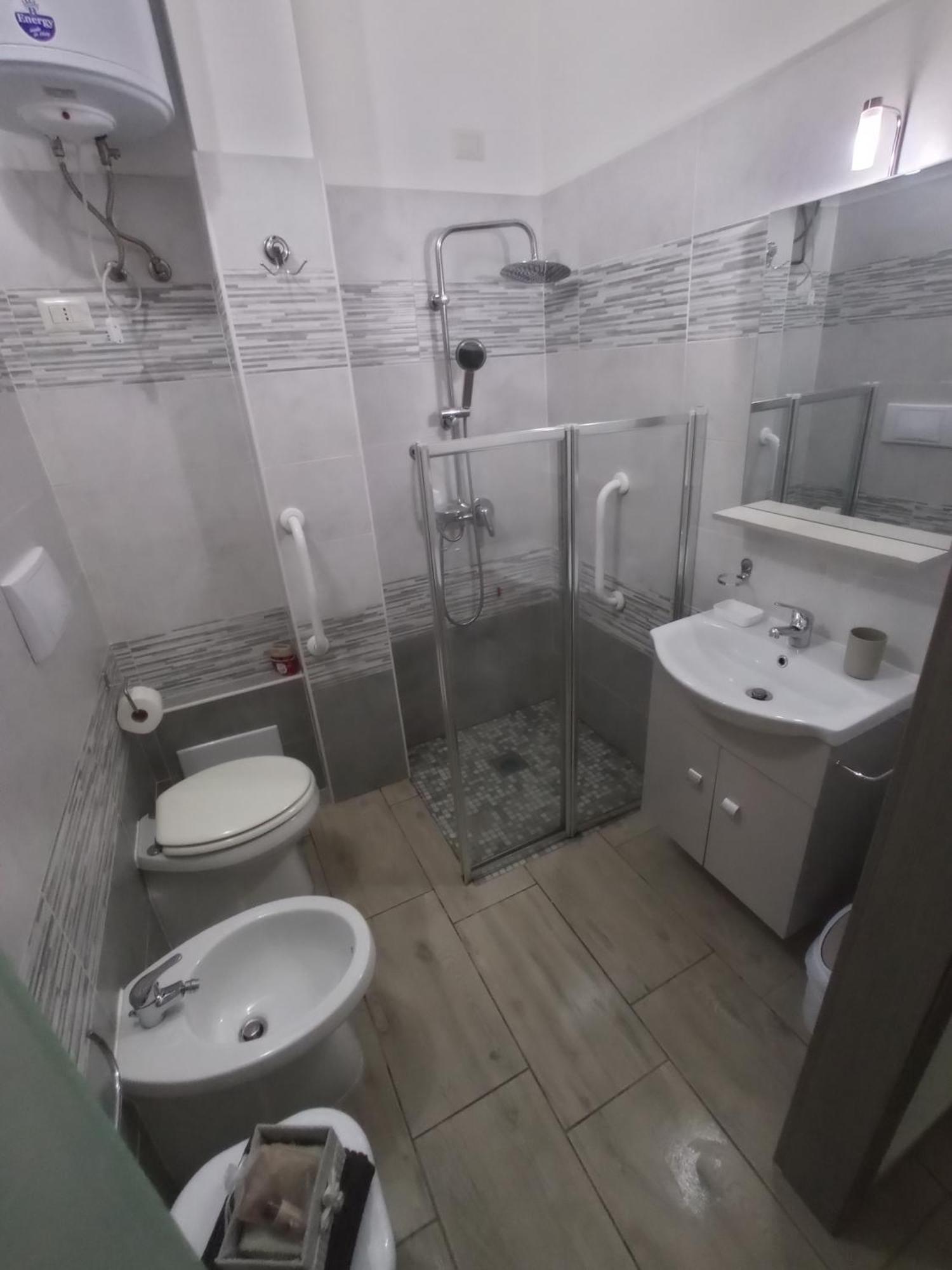Bed&Breakfast Villa Nora Куарту-Сант'Элена Экстерьер фото